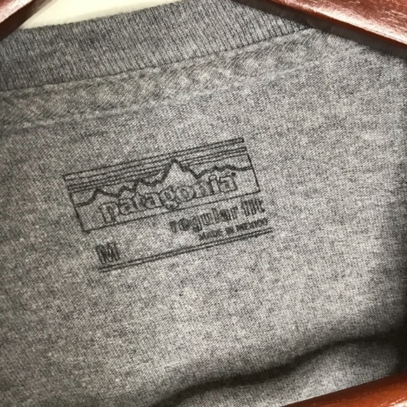 Patagonia P-6 Logo Long Sleeve Responsibili-T-Shirt in Gray. - Picture 8 of 10